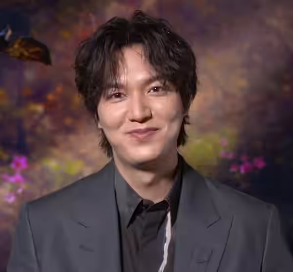 Lee Min-ho in during an interview for Pachinko 2022