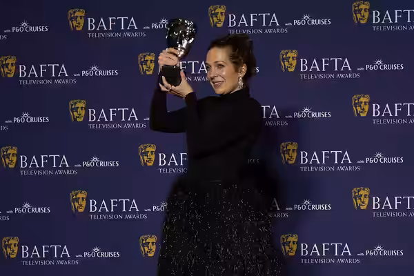 Katherine Parkinson winning Actress in a Comedy at BAFTA TV Awards May 26 (2026)