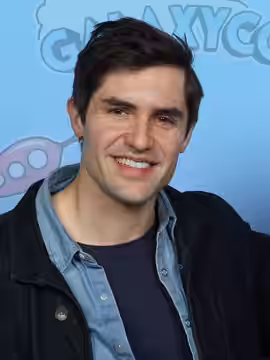 Phil Dunster at GalaxyCon Columbus in 2024