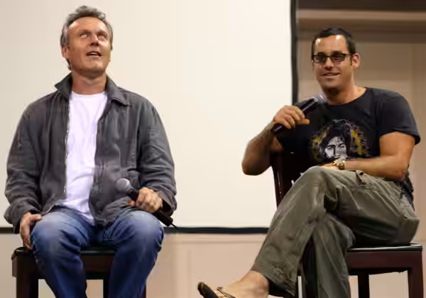 English actor Anthony Stewart Head and american actor Nicholas Brendon at the Oakland Super SlayerCon. (2004)