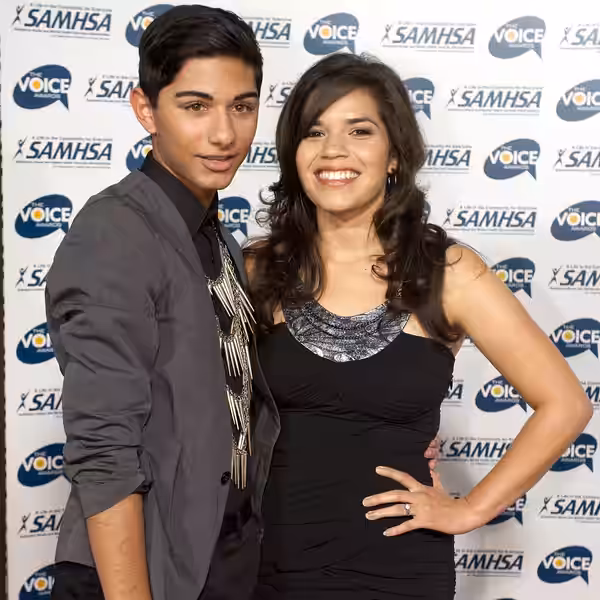 Mark Indelicato &amp; America Ferrera at the 2010 Voice Awards (Paramount Studios, Los Angeles).