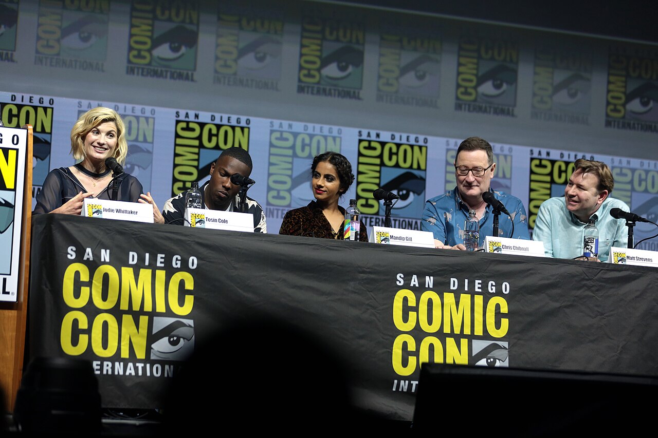 Jodie Whittaker, Tosin Cole, Mandip Gill, Chris Chibnall and Matt Strevens speaking at the 2018 San Diego Comic Con International, for "Doctor Who", at the San 