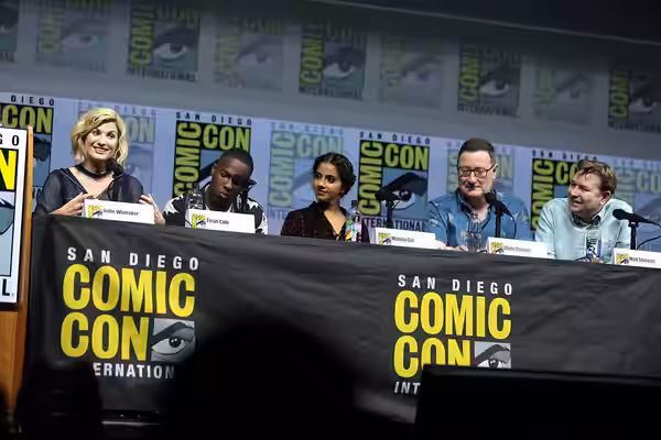 Jodie Whittaker, Tosin Cole, Mandip Gill, Chris Chibnall and Matt Strevens speaking at the 2018 San Diego Comic Con International, for "Doctor Who", at the San 