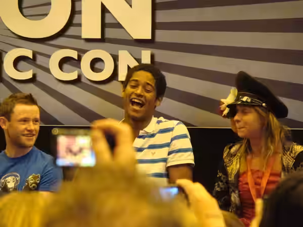Devon Murray, Alfie Enoch &amp; Natalia Tena (2011)