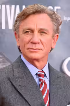 Daniel Craig
