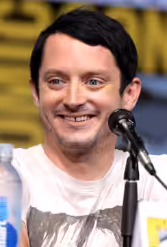 Elijah Wood speaking at the 2017 San Diego Comic Con International, for "Dirk Gently's Holistic Detective Agency", at the San Diego Convention Center in San Die
