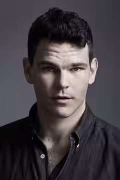Josh Helman