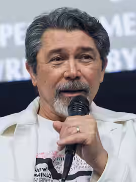 Lou Diamond Phillips