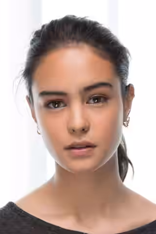 Courtney Eaton