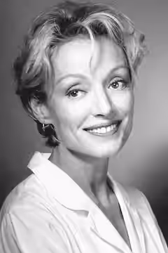 Caroline Silhol