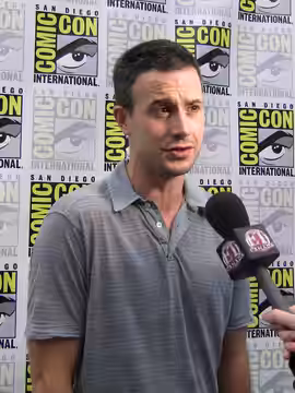 Actor Freddie Prinze Jr In Comic-Con 2009 24 press room San Diego, July 24, 2009