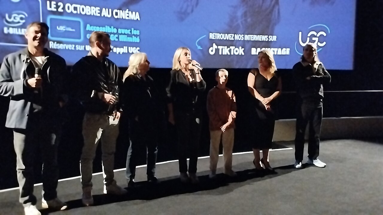 L'équipe de "Quand vient l'automne" lors de l'avant-première du film à l'UGC Ciné Cité Les Halles: François Ozon, Pierre Lotin, Hélène Vincent, Ludivine Sagnier (2024)