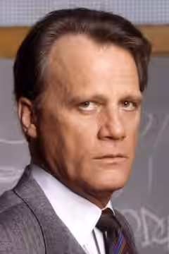 Leon Russom