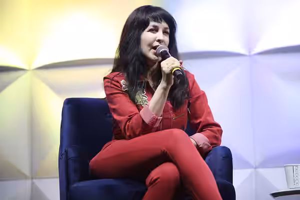 Grey DeLisle speaking with attendees at the 2024 Phoenix Fan Fusion at the Phoenix Convention Center in Phoenix, Arizona. Please attribute to Gage Skidmore if u