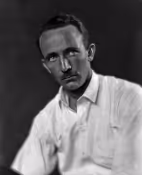 Head shot of actor Walter Brennan (1930)