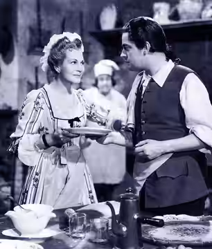 Luisa Ferida e Mario Pisu in La locandiera (1942)