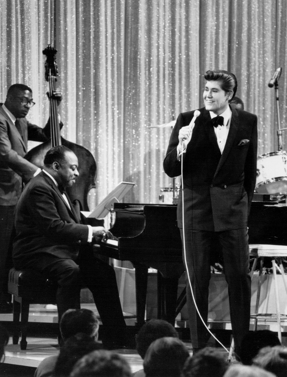 Photo of Count Basie and Wayne Newton from a 1968 television music special One More Time.