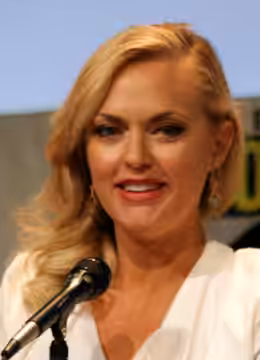 Elaine Hendrix (2015)