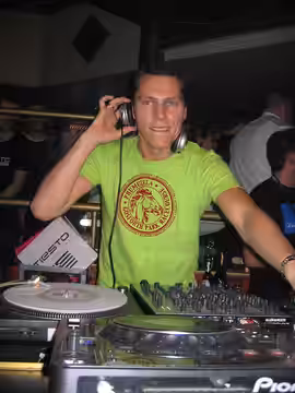 DJ Tiësto at the Winterworld festival at the Palazzo nightclub in Bingen in 2005.