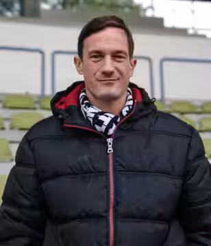Set-Pressetermin ARD „Heiter bis tödlich - Koslowski &amp; Haferkamp" im Stadion von Wattenscheid 09 am 11. Oktober 2013