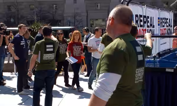 Kathy Griffin arriving at the rally to Repeal "Don't Ask, Don't Tell" (Freedom Plaza, Washington DC) (2010)