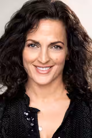 Nicole Ansari-Cox