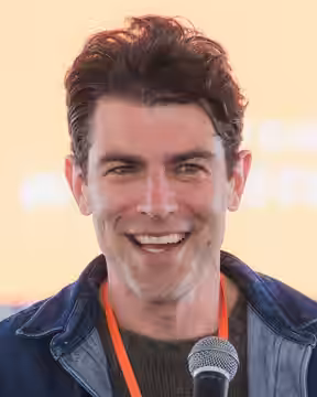 Max Greenfield