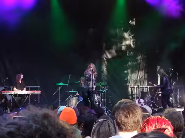 Suki Waterhouse at the 2021 Shaky Knees Music Festival