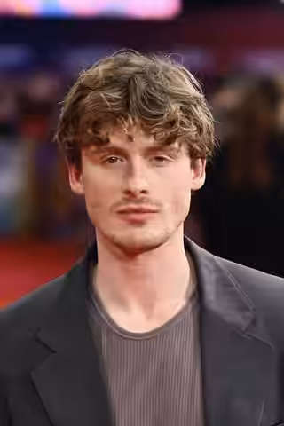 Giles Surridge