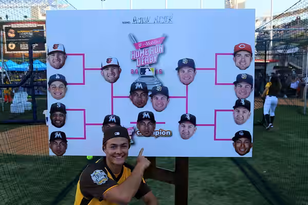 Peyton Meyer makes his T-Mobile #HRDerby pick - Giancarlo Stanton. (2016)