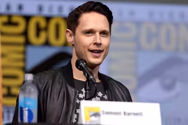 Samuel Barnett speaking at the 2017 San Diego Comic Con International, for "Dirk Gently's Holistic Detective Agency", at the San Diego Convention Center in San 