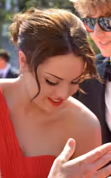Elizabeth Gillies at the 2012 Primetime Creative Arts Emmys.