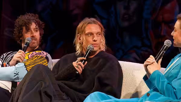 Comiccon Brussels 2025 - Fall - Q &amp; A Jamie Campbell Bower Sometimes, the stars align perfectly, and this is one of those moments. Ever since his last visit