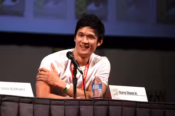 Harry Shum, Jr. at the 2011 San Diego Comic-Con International in San Diego, California. Please attribute to Gage Skidmore if used elsewhere.