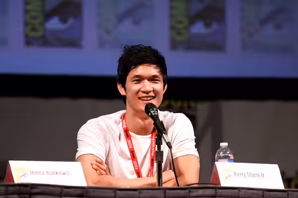 Harry Shum, Jr. at the 2011 San Diego Comic-Con International in San Diego, California. Please attribute to Gage Skidmore if used elsewhere.