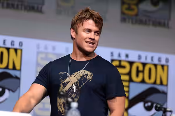 Luke Hemsworth speaking at the 2017 San Diego Comic Con International, for "Westworld", at the San Diego Convention Center in San Diego, California. Please attr
