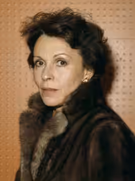 itle: Claire Bloom Creator(s): Gotfryd, Bernard, photographer Date Created/Published: 1975. Medium: 1 photograph : color transparency ; 35mm (slide format) Repr