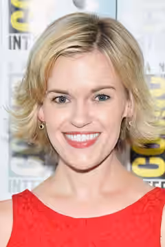 Kari Wahlgren