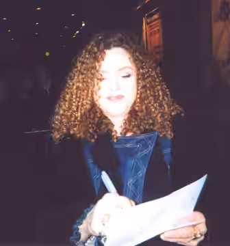 Bernadette Peters in Shubert Alley, NY (2004)