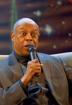 Author : @Kiri Karma Comiccon Brussels 2024 - Fall - Q &amp; A Michael Winslow Michael Winslow aka Larvell Jones, Stripe, Radar Technician, ... The Police Acade