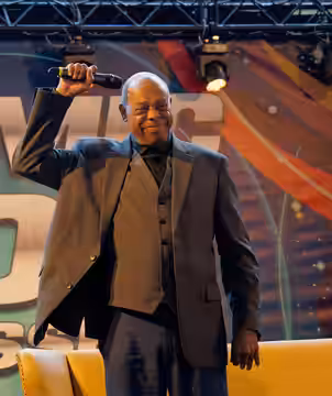 Author : @Kiri Karma Comiccon Brussels 2024 - Fall - Q &amp; A Michael Winslow Michael Winslow aka Larvell Jones, Stripe, Radar Technician, ... The Police Acade