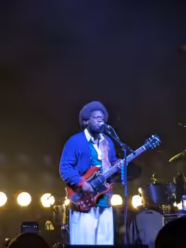 Michael Kiwanuka performing September 30, 2024 at the Roadrunner in Boston Massachusetts, on tour with Brittany Howard and Yasmin Williams