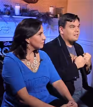Oscar Winners Kristen & Bobby Lopez teach us how they created Disney's Frozen "Let it Go" for HolaHollywood.com by Dulce Osuna (2019)