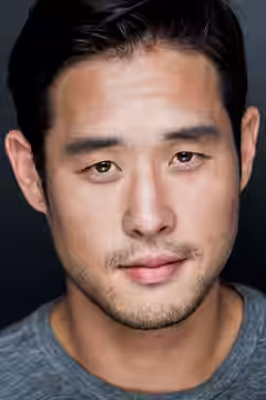 Raymond Lee