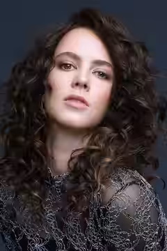 Amy Manson