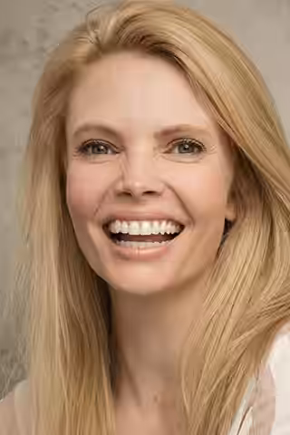 Nathalie Cox