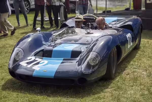 1965 Lola T70-002 Mark I Spyder at the 2018 Greenwich Concours d'Elegance. Belongs to Nick Grewal (driving), with F1 commentator David Hobbs in the no doubt ver