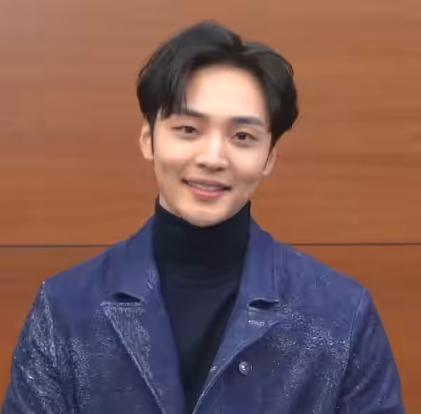 Kim Min-jae at script reading of Poong, the Joseon Psychiatrist in 2022