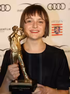 Lena Urzendowsky beim Hessischen Film- und Kinopreis 2018