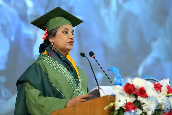 Indian actress and rights activist Shabana Azmi was the convocation speaker at 11th convocation of BRAC University (2016)